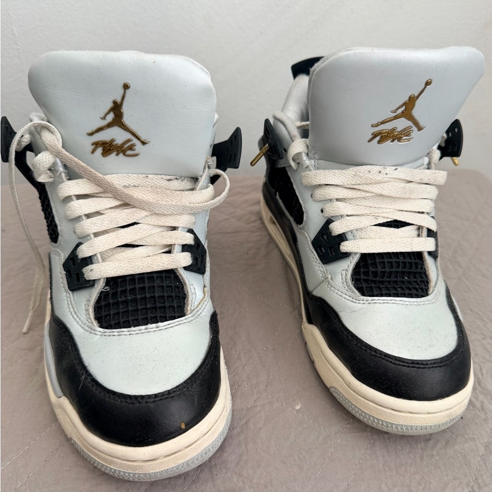 Nike Air Jordan Retro 4 Shoes - Size 6Y   Platinum/Black